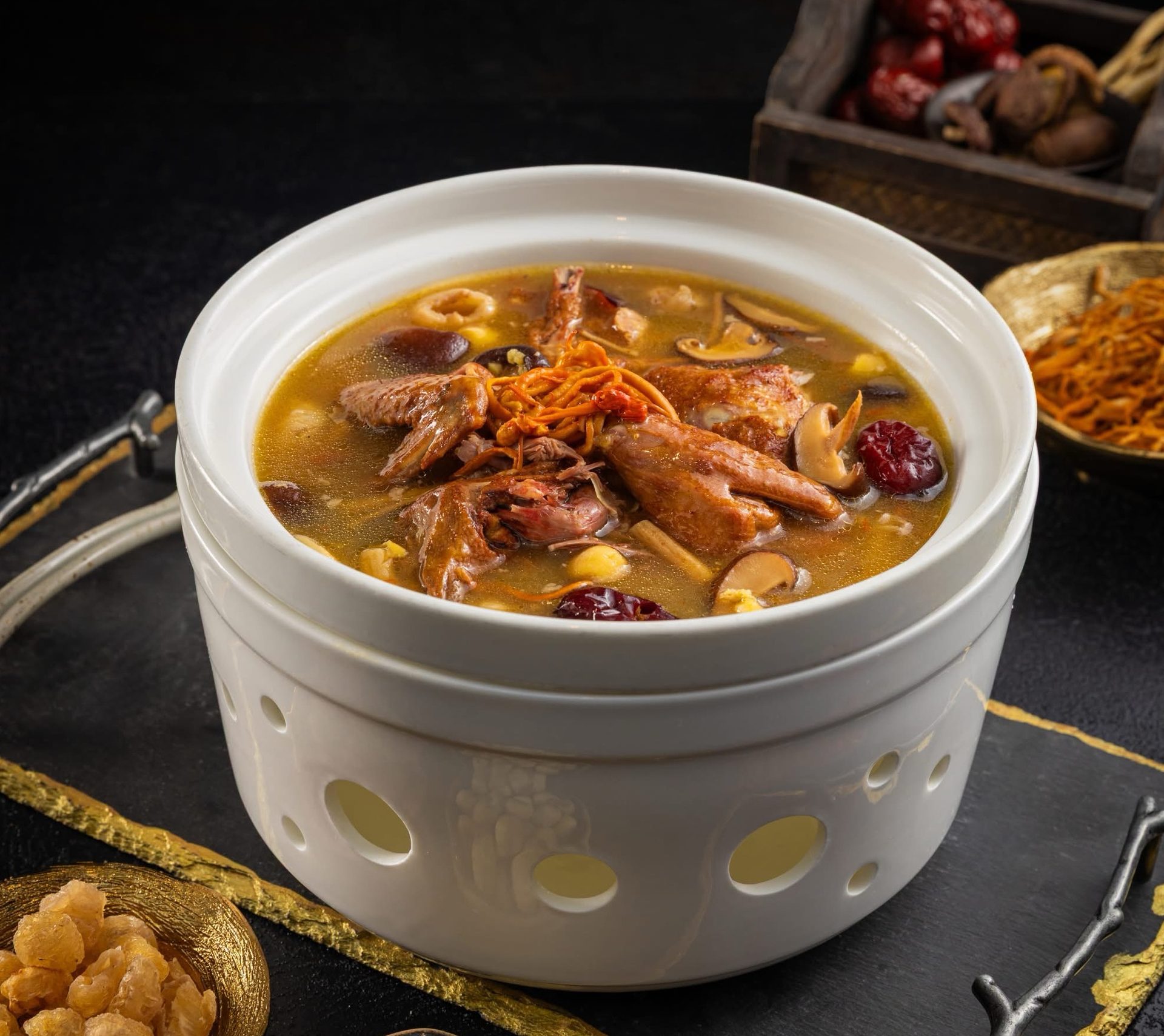 Nhà hàng ẩm thực